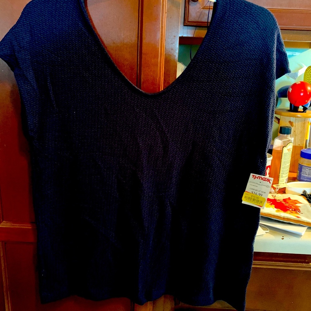 Navy women’s top